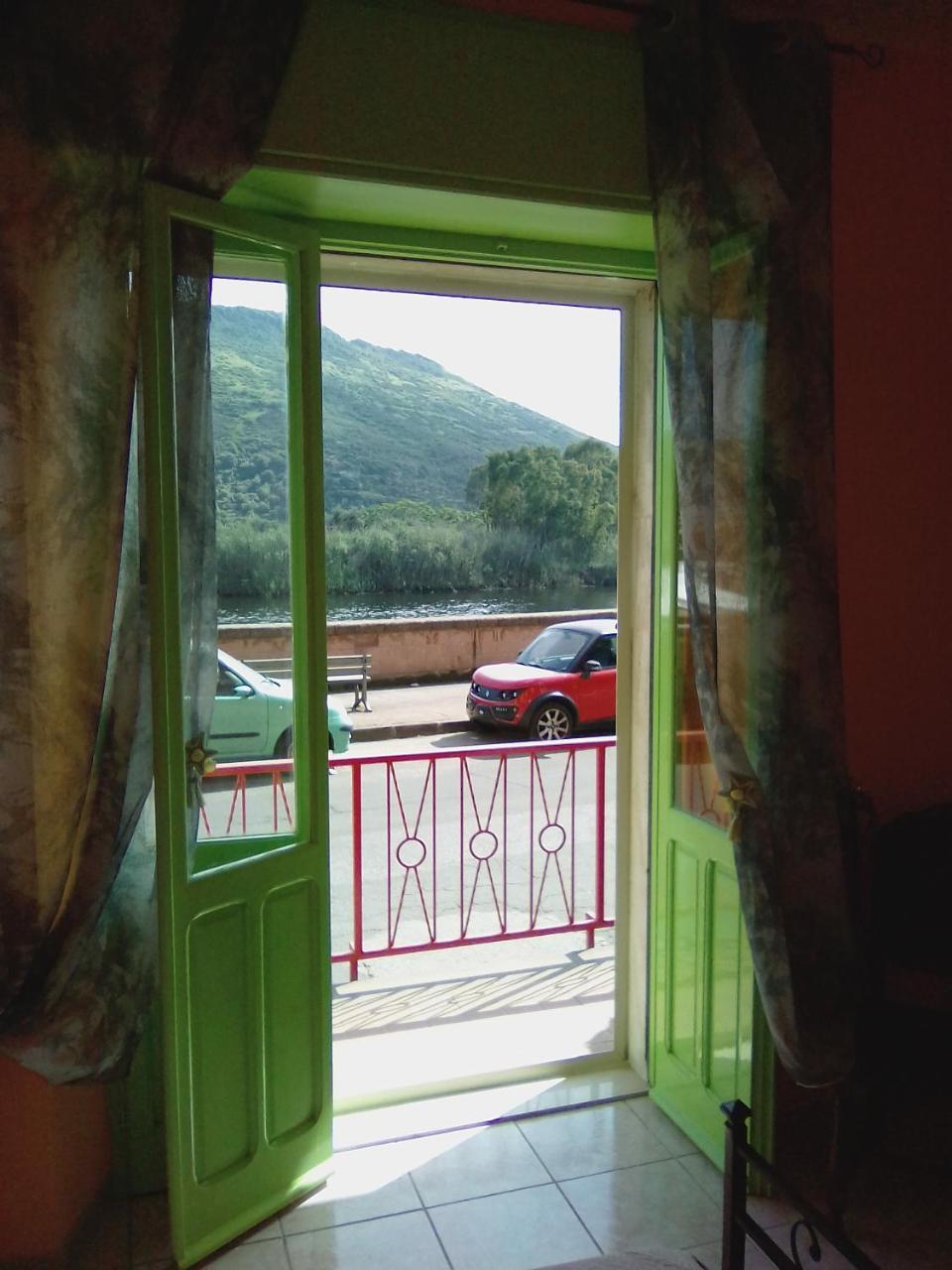 B&B Vista Fiume Боза Екстериор снимка